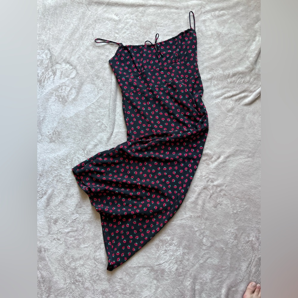 rosebud print midi dress 🥀